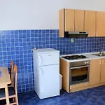1 * Makarska