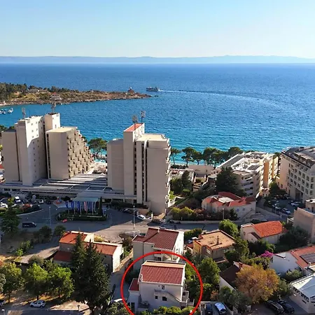 1 * Makarska