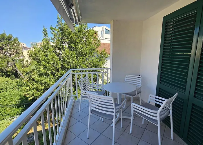 Apartment 1 *